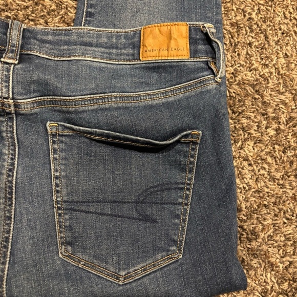 Women's American Eagle Jegging Jeans - Picture 2 of 6
